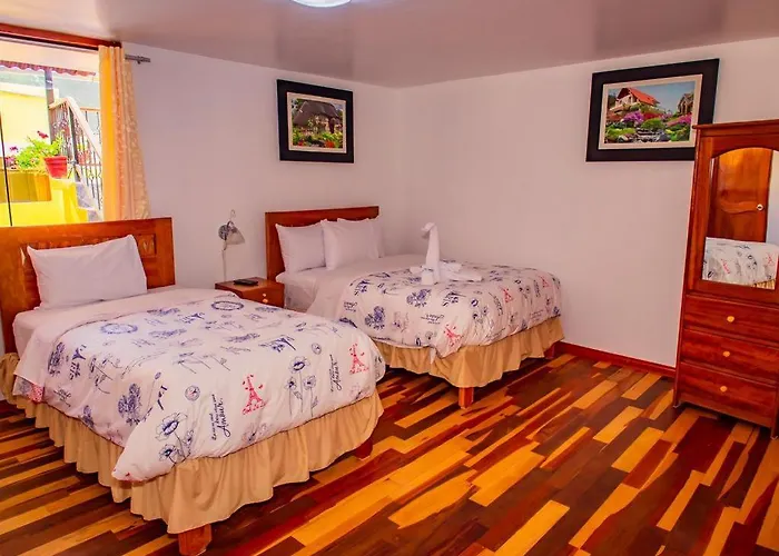 In - Mountain View With Two Terraces - Queen 2 *